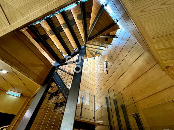 Immeuble Le Creusot 5 pièce(s) 196.2 m2
