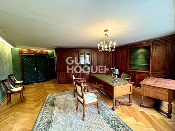 Immeuble Le Creusot 5 pièce(s) 196.2 m2