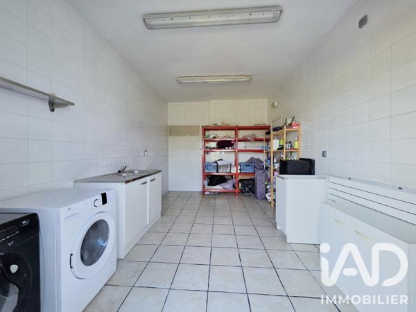 Murs commerciaux  à vendre 218 m² Auneau-Bleury-Saint-Symphorien