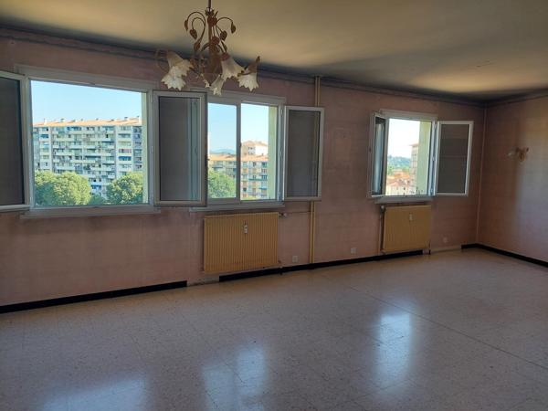 Appartement + parking + annexe