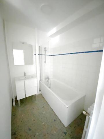 Appartement
                                                                                                                                                                                                                                                                                                                        3 pièce(s)                                                                                                                                                                                                          2 chambre(s)                                                                                                                                                                                                          59.97  m²