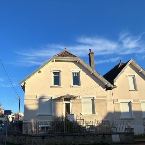Maison
                                                                                                                                                                                                                                                                                                                        6 pièce(s)                                                                                                                                                                                                          3 chambre(s)                                                                                                                                                                                                          175  m²