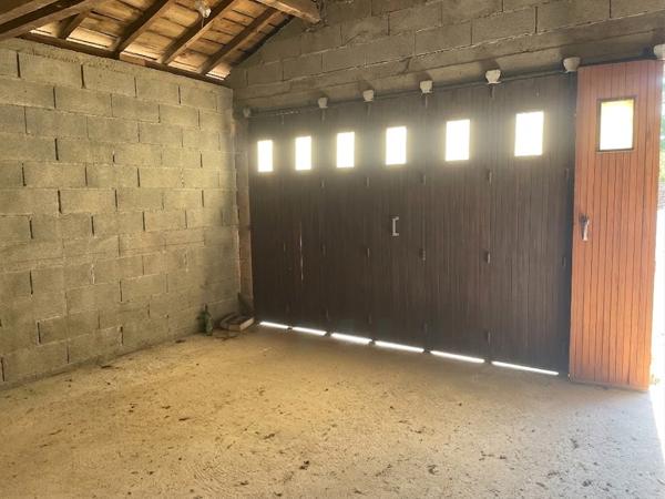 A Cognac la Forêt -Terrain  à bâtir de 1060 m2 avec un vrai potentiel d'aménagement