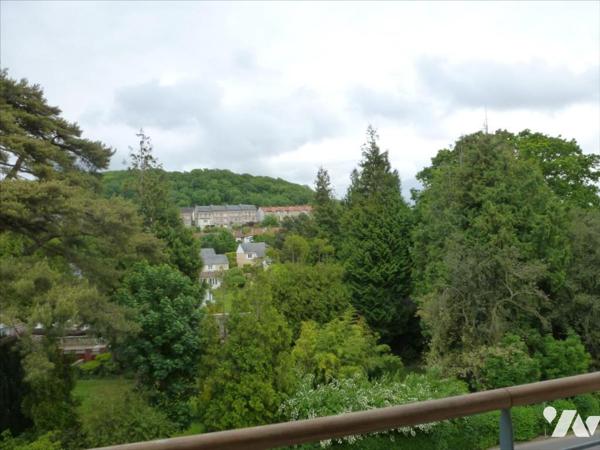 Proximité Centre Ville Appartement de type 3 au 2ème étage avec ascenseur vendu loué.