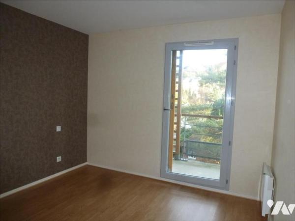 Proximité Centre Ville Appartement de type 3 au 2ème étage avec ascenseur vendu loué.