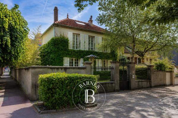 Joinville-le-Pont, Maison 4 Chambres -  130 m² à vendre