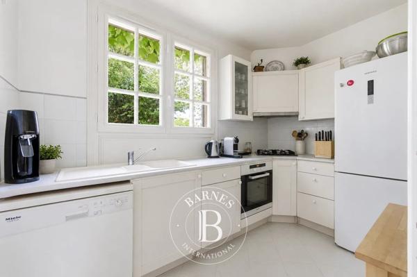 Joinville-le-Pont, Maison 4 Chambres -  130 m² à vendre