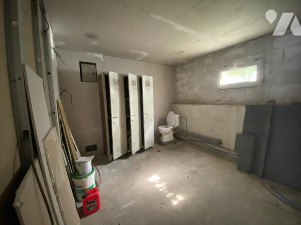 En zone urbaine, local professionnel.