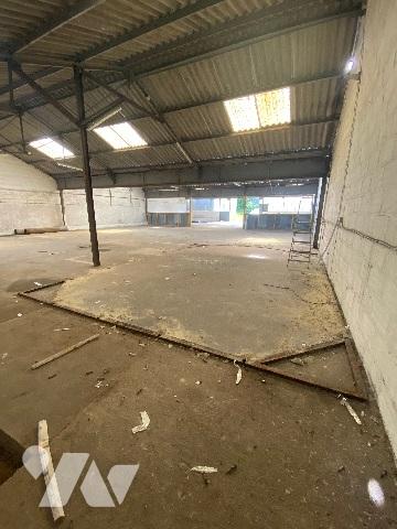 En zone urbaine, local professionnel.