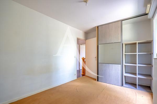 T4 Duplex avec jardin, bon état générale