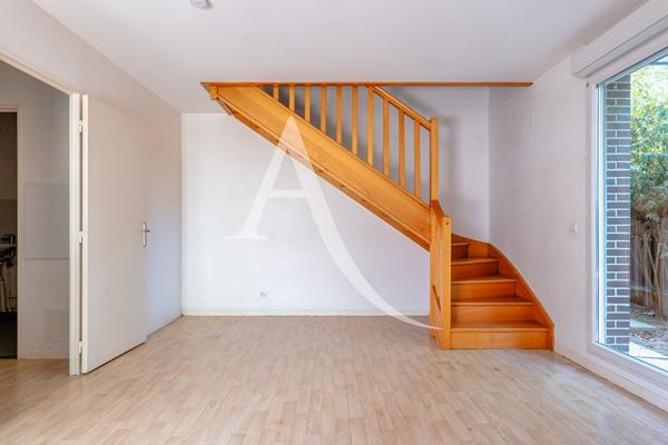 T4 Duplex avec jardin, bon état générale