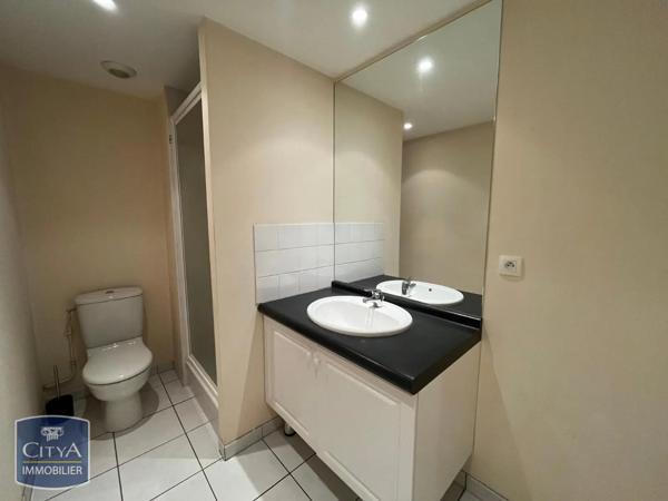 Appartement à louer 1 pièce 29.79m² Laval (53000)
