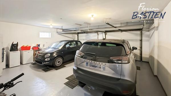 Le confort d’un plain-pied, l’espace d’un pavillon moderne, le charme d’un grand terrain : ici, tout y est.