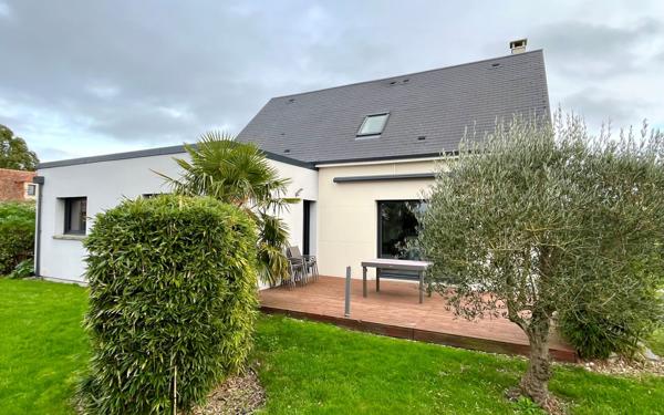 Maison à vendre    5 pièces • 123 m2 Émiéville