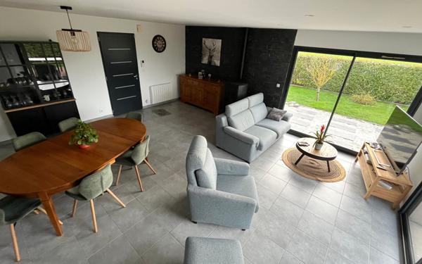 Maison à vendre    5 pièces • 123 m2 Émiéville