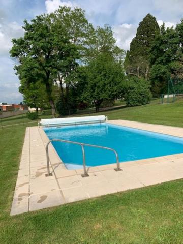 Appartement Montceau Les Mines 5 pièce(s) 114 m2+60m²