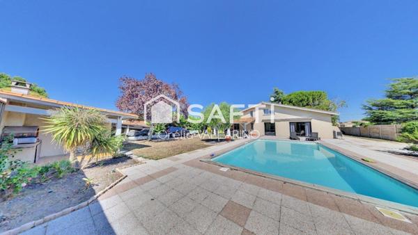 Maison familiale de 145 m² avec piscine, prestations haut de gamme et jardin paysager