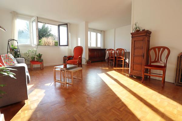 Appartement traversant à Saint-Maur - Quartier Champignol, Proche RER A et Commerces