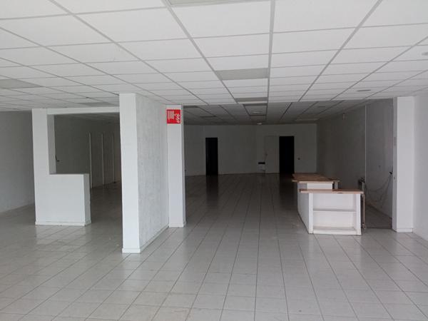 CHALLANS, Local commercial de 230 m²