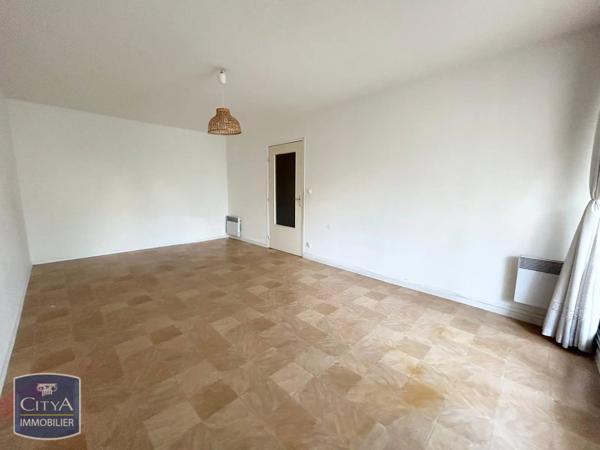 Appartement à louer 3 pièces 69.96m² Toulon (83200)