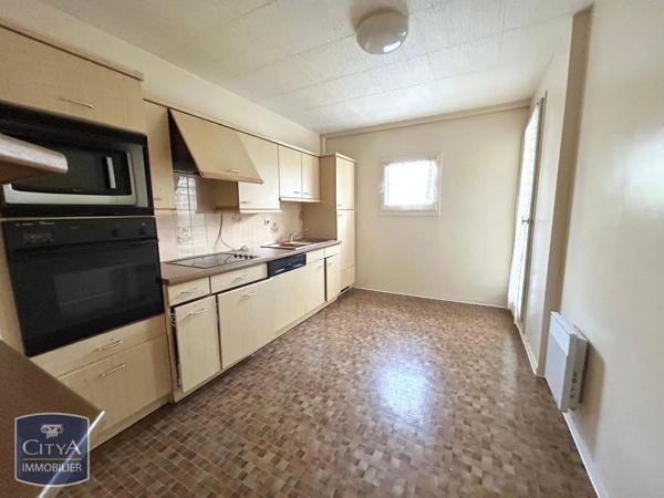Appartement à louer 3 pièces 69.96m² Toulon (83200)