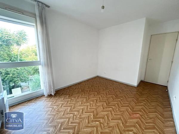 Appartement à louer 3 pièces 69.96m² Toulon (83200)