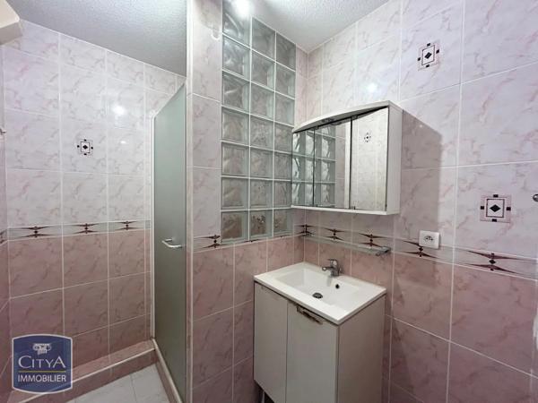 Appartement à louer 3 pièces 69.96m² Toulon (83200)