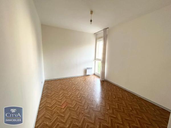 Appartement à louer 3 pièces 69.96m² Toulon (83200)