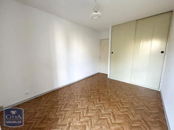 Appartement à louer 3 pièces 69.96m² Toulon (83200)