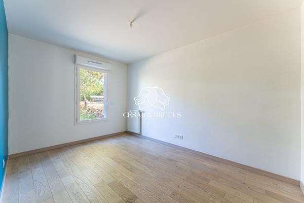 T3 en rez-de-jardin, résidence 2017 – Saint Cyr au Mont d’Or