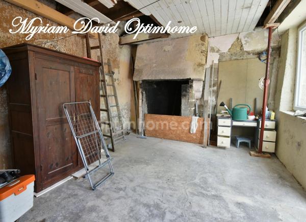 Immeuble de rapport rénové – 2 appartements + local commercial – Rostrenen centre