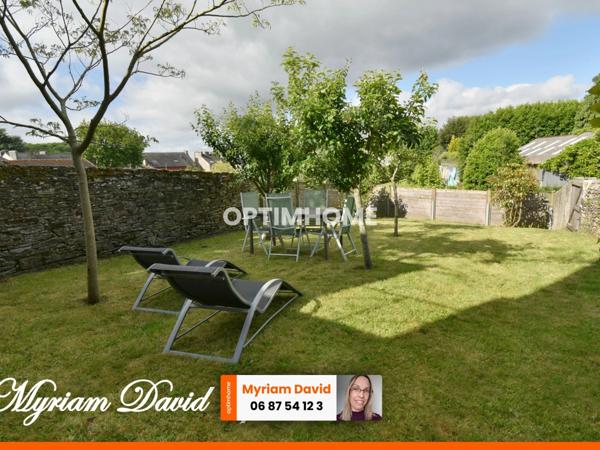 Immeuble de rapport rénové – 2 appartements + local commercial – Rostrenen centre