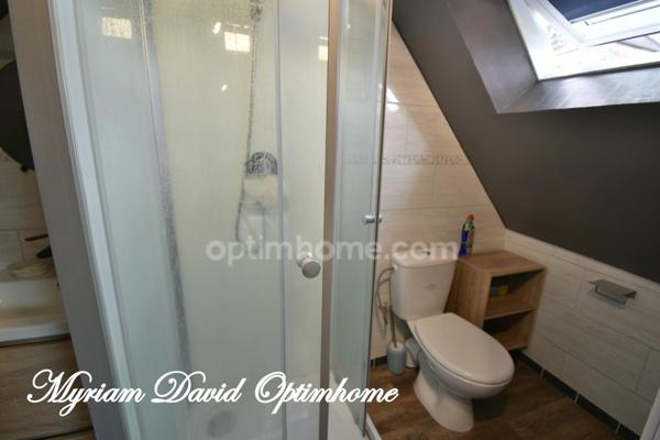 Immeuble de rapport rénové – 2 appartements + local commercial – Rostrenen centre