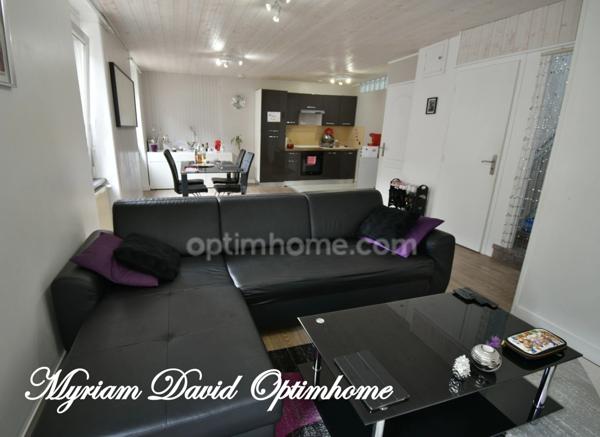 Immeuble de rapport rénové – 2 appartements + local commercial – Rostrenen centre