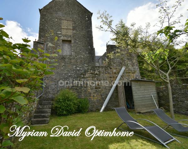 Immeuble de rapport rénové – 2 appartements + local commercial – Rostrenen centre