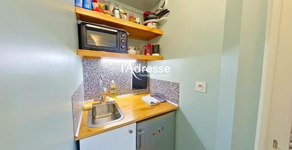 Métro Convention - Paris 15e | Studio ensoleillé en excellent état et avec Balcon/Terrasse