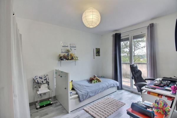 Maison T5/ 6 - Simiane-Collongue - 200 m2 sur 1845 m² de terrain