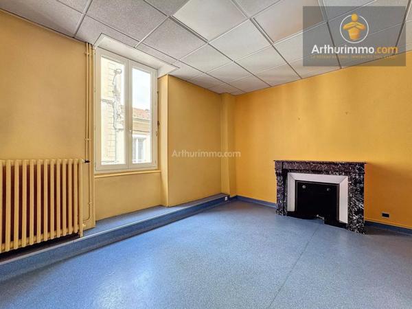 Location Local commercial 7 pièces 117 m2 à Bourgoin-Jallieu