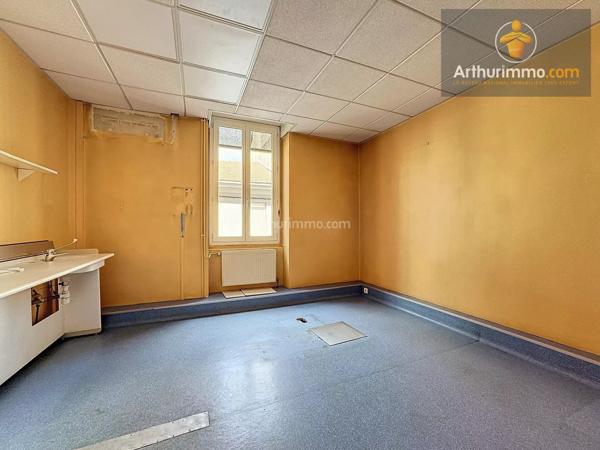 Location Local commercial 7 pièces 117 m2 à Bourgoin-Jallieu