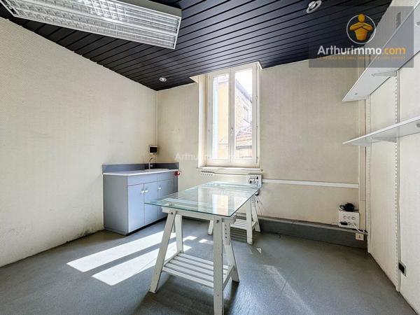 Location Local commercial 7 pièces 117 m2 à Bourgoin-Jallieu