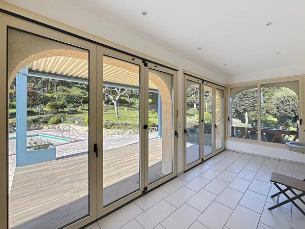 VILLA D'EXCEPTION DANS UN CADRE PRIVILIGIÉ, CÉRET