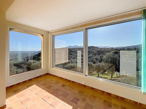VILLA D'EXCEPTION DANS UN CADRE PRIVILIGIÉ, CÉRET