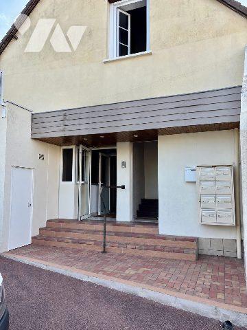 Immeuble de bureaux en plein cœur de Pacy-sur-Eure