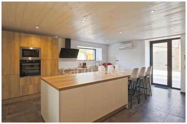 Maison de bourg avec piscine et jacuzzi – Saint-Martial-de-Nabirat (24250)