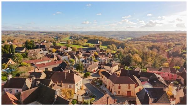 Maison de bourg avec piscine et jacuzzi – Saint-Martial-de-Nabirat (24250)