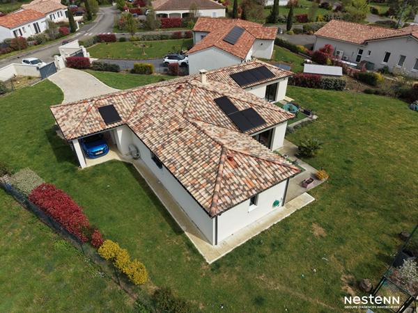 A Vendre Maison contemporaine de 2020 de plain-pied de 122 m² avec garage et jardin à Condom