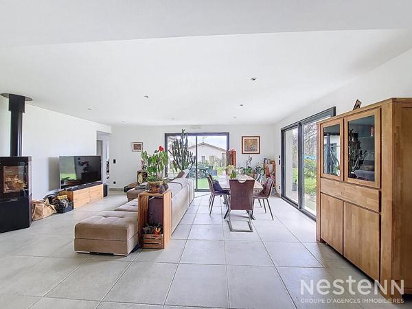 A Vendre Maison contemporaine de 2020 de plain-pied de 122 m² avec garage et jardin à Condom