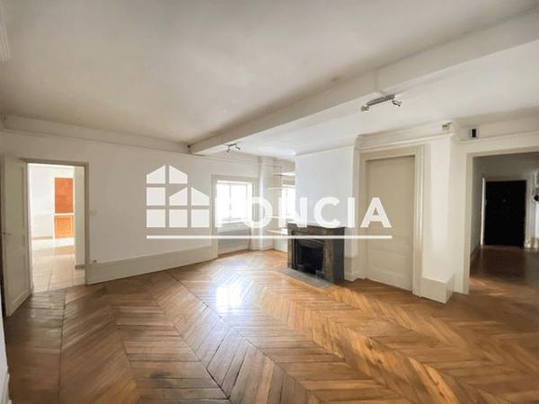 Location Appartement 3 pièces 76.43 m² - 3 RUE PLENEY Lyon 69001