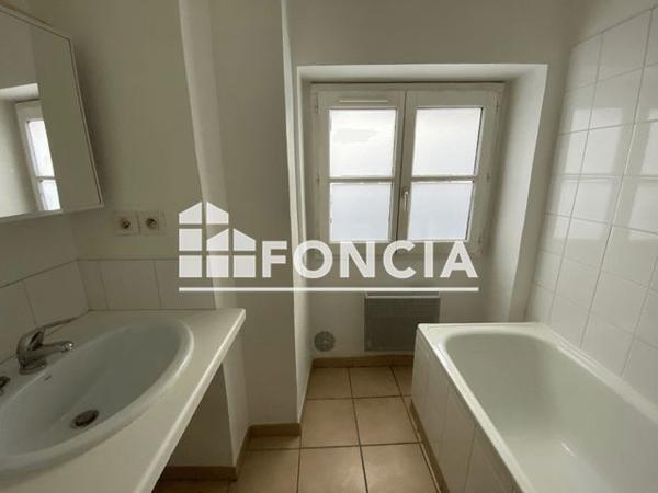 Location Appartement 3 pièces 76.43 m² - 3 RUE PLENEY Lyon 69001