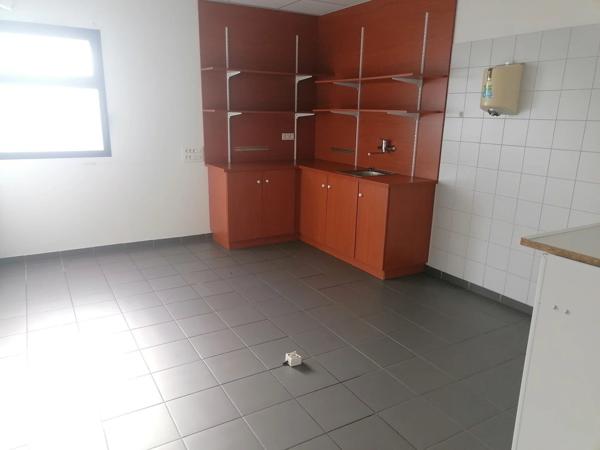 Vente                                                      Maison
                        
                     7 pièces                      164 m2                     à Clermont-Ferrand